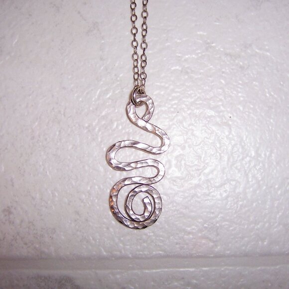 925 Sterling Silver Whimsical Swirly Squiggle Pendant 18" - Picture 1 of 2
